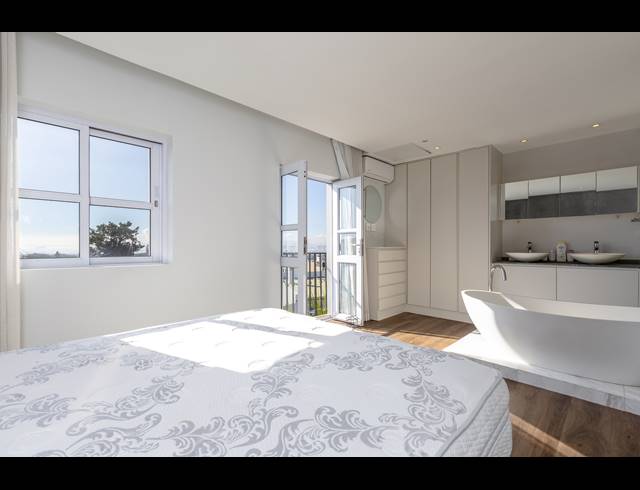 3 BEDROOM APARTMENT TO LET IN DE WATERKANT